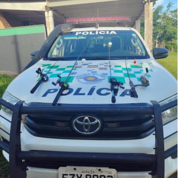 Polícia Militar Ambiental flagra grupo por pesca ilegal e apreende embarcações